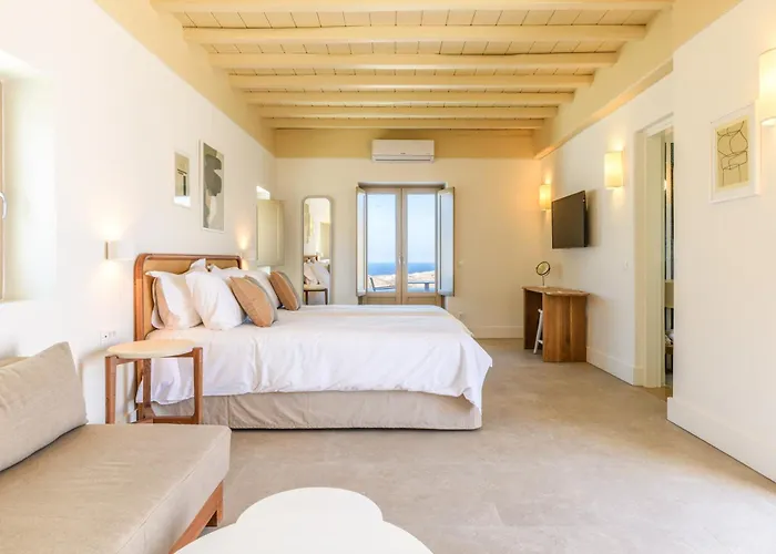 Camarades Mykonos