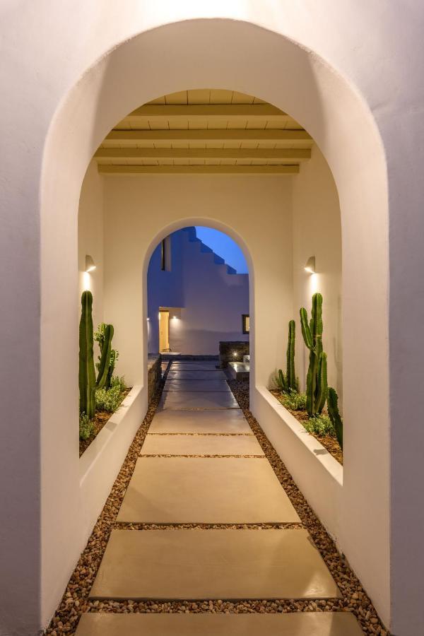 Camarades Mykonos * Ano Mera