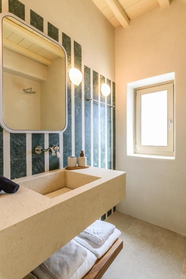 Camarades Mykonos Ano Mera