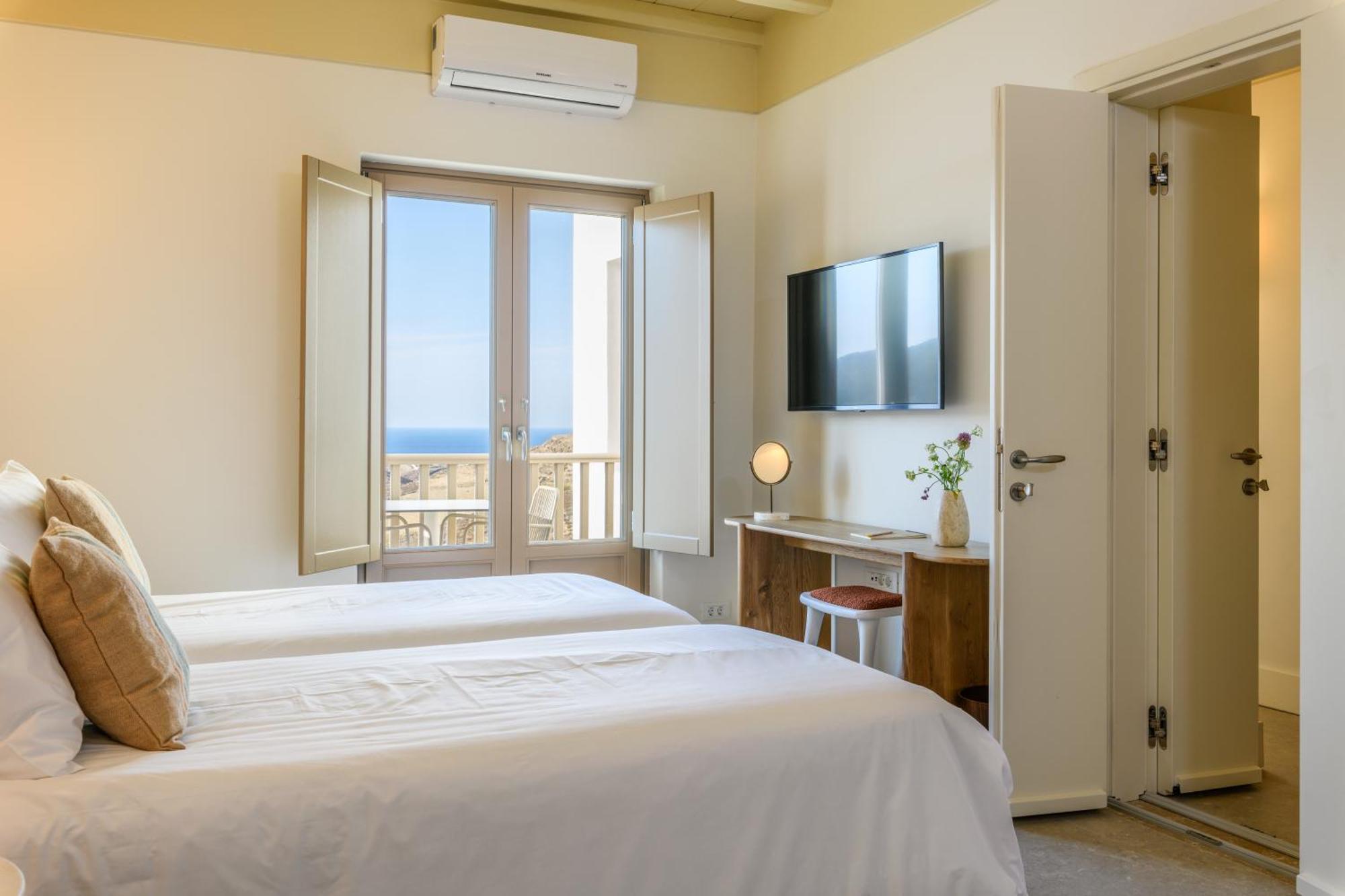Camarades Mykonos Hotel *